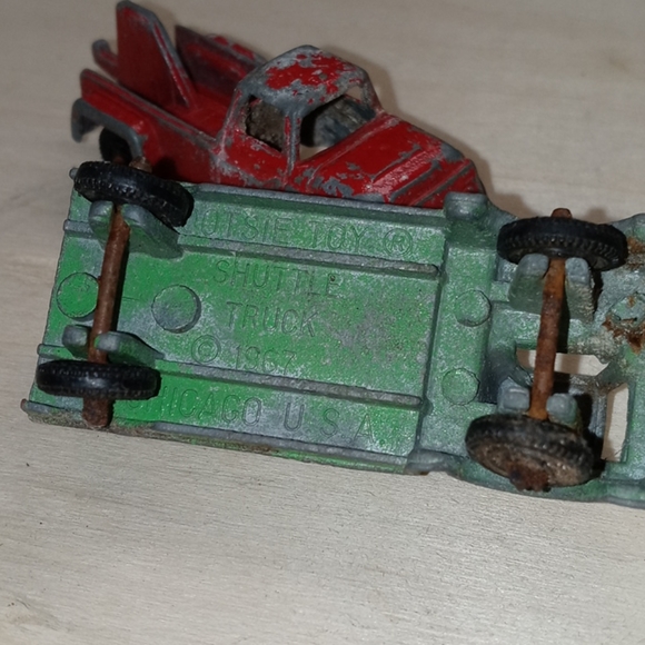 2 tootsie toy trucks - Picture 3 of 3